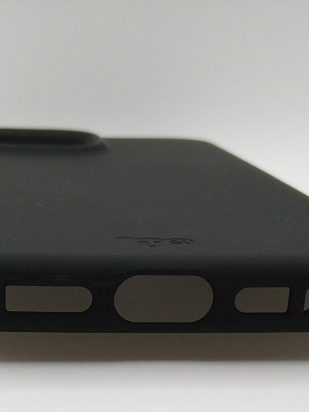 Tech21 Recovrd MagSafe iPhone 15 Case – Black – NWT – Shock‑Absorbing - Picture 8 of 9